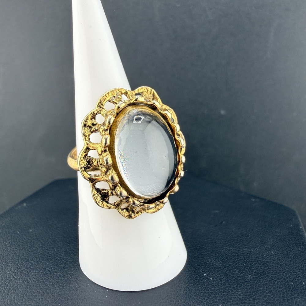 Vintage Estate Ring Gold Tone Glass Cabochon Filigree Adjustable 7.5